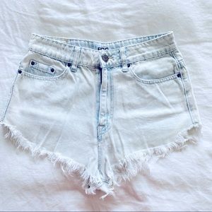 ❌sold❌ 
BDG Urban Outfitters Super High Rise Denim Shorts